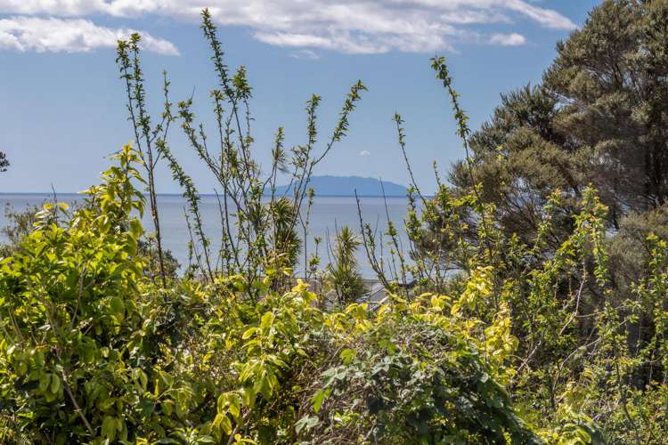 29 Marine View Road Onetangi_16
