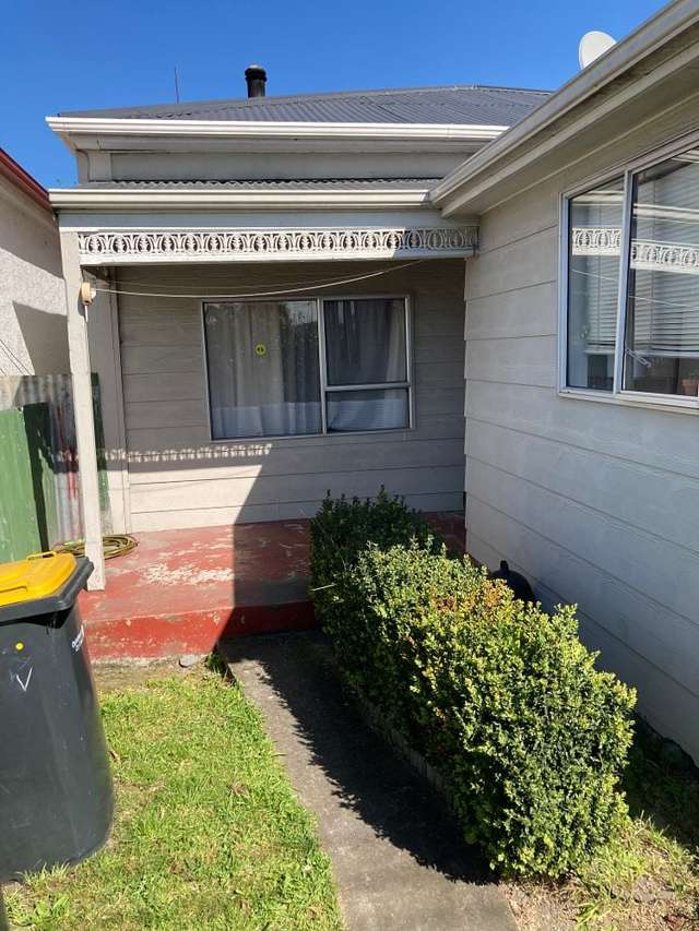 Cozy 1 bedroom flat close to central city