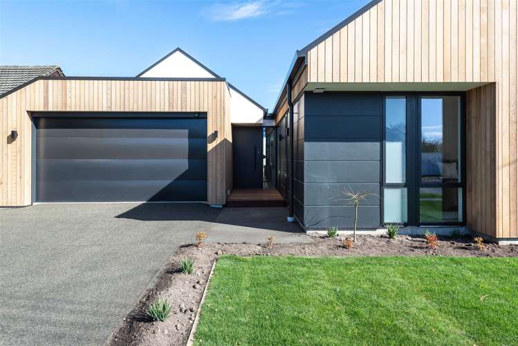 71 Garreg Road Bryndwr_25