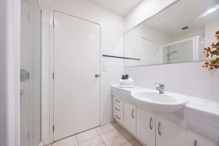3A/105 Anzac Avenue_4