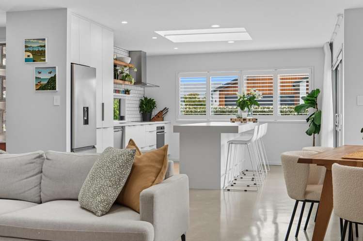 6 Kahuparere Crescent Pyes Pa_10