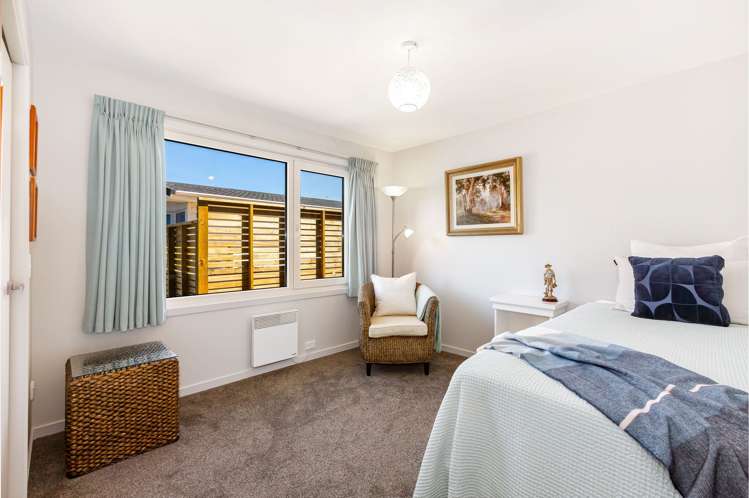 96 The Esplanade Raumati South_17