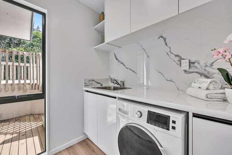 2/8a Verbena Road Birkdale_21