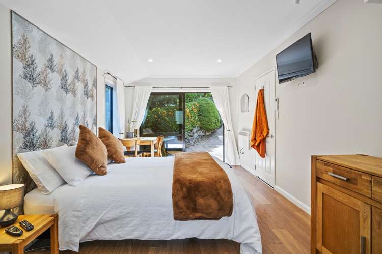 61 Contour Avenue Pyes Pa_13