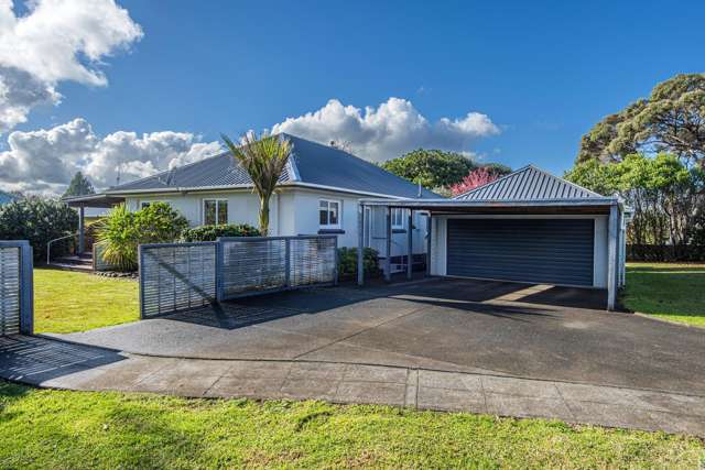 A Classic Family Favourite Flaunting Space and Sun