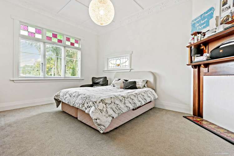 67 Beach Road Pahurehure_10