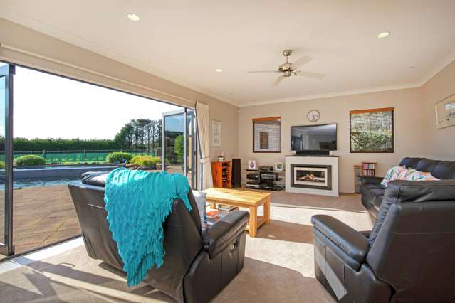 68 Porterfield Road Whitford_1