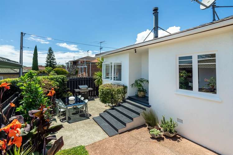 1/115 Shakespeare Road Milford_2