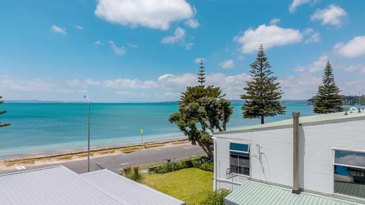 2/3 The Esplanade Eastern Beach_19