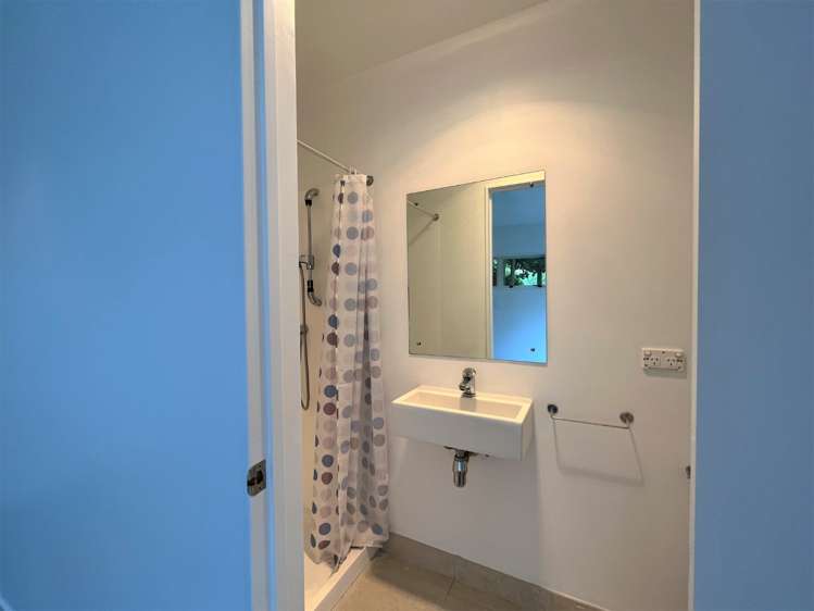 1A Sycamore Drive 1622_16