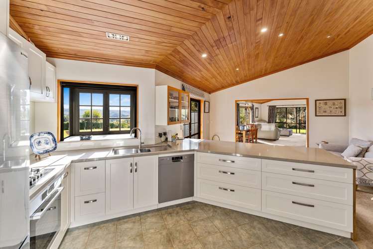 165 Totara View Road Wakefield_9