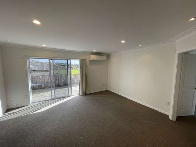2/185 Shakespeare Road Milford_3