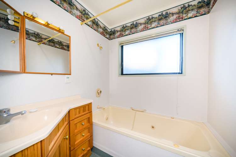 5 Gregory Close Palmerston North Central_10