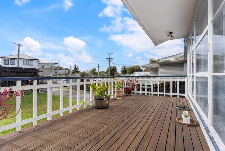 22 Sarona Avenue Glen Eden_2