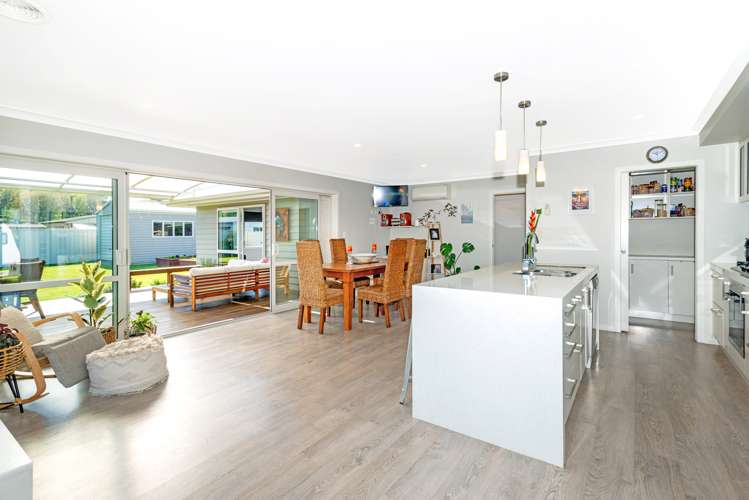 25 Pohutukawa Grove Lytton West_6