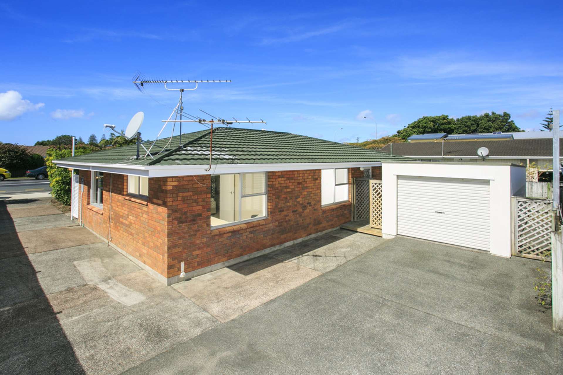 1/160 Centreway Road Orewa_0