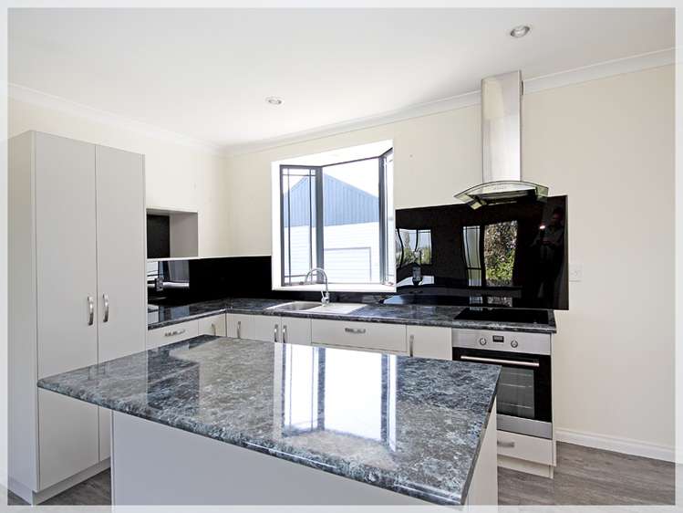 5 Chaffey Street Foxton Beach_8