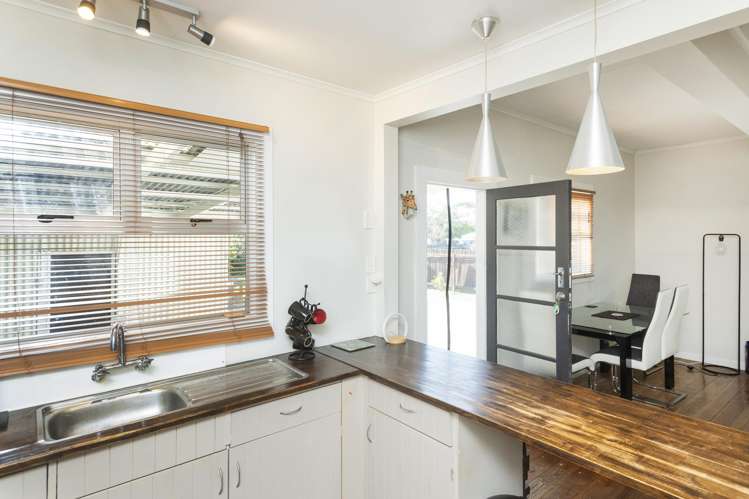 19 Scott Street Elgin_11