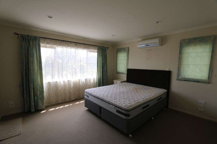 60 Salford Crescent Flat Bush_5