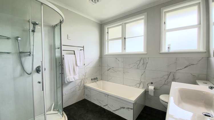 35 Hendersons Line Marton_11