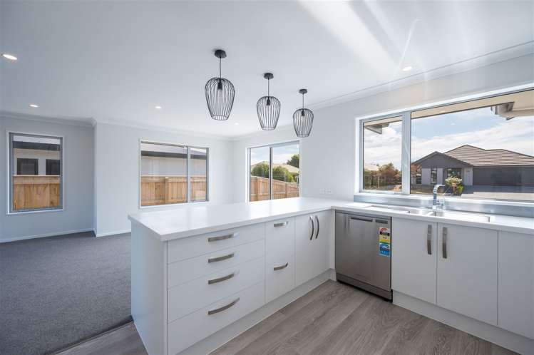 6 Lassen Place Stoke_5