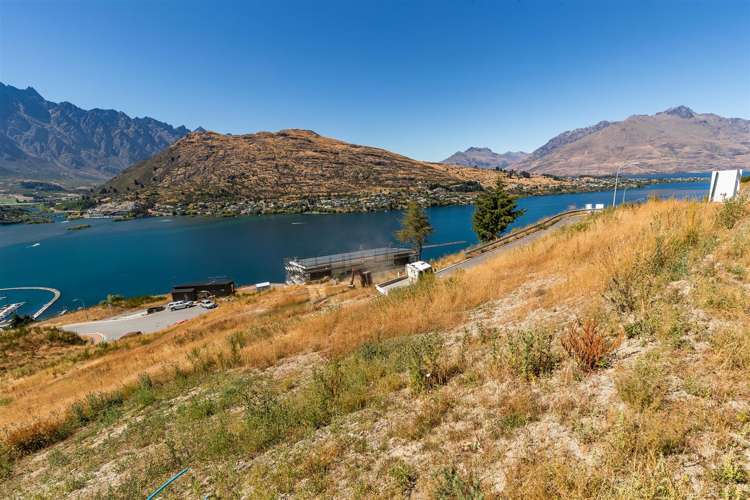 55 Angelo Drive Queenstown Hill_1