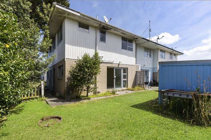 A character home on Oriental Parade that has been abandoned for at least a decade is being sold in a liquidation sale. Photo / Supplied