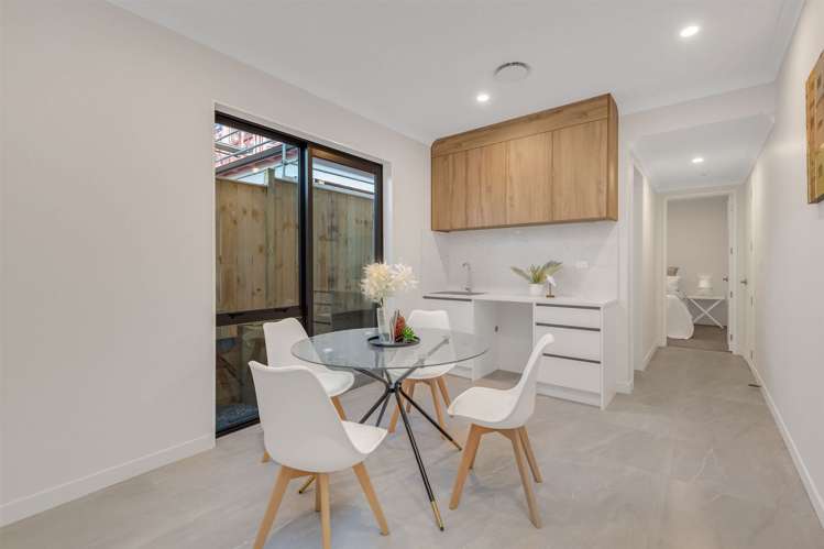 27 Koromeke Street Flat Bush_14