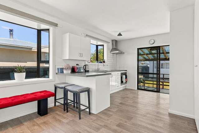 63 Basingstoke Street Aranui_1