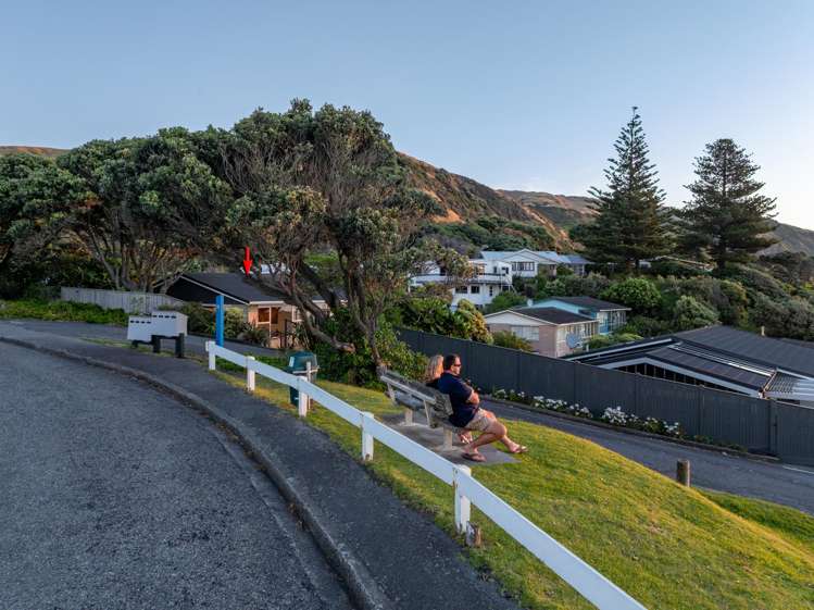 5/27 Beach Road Paekakariki_43