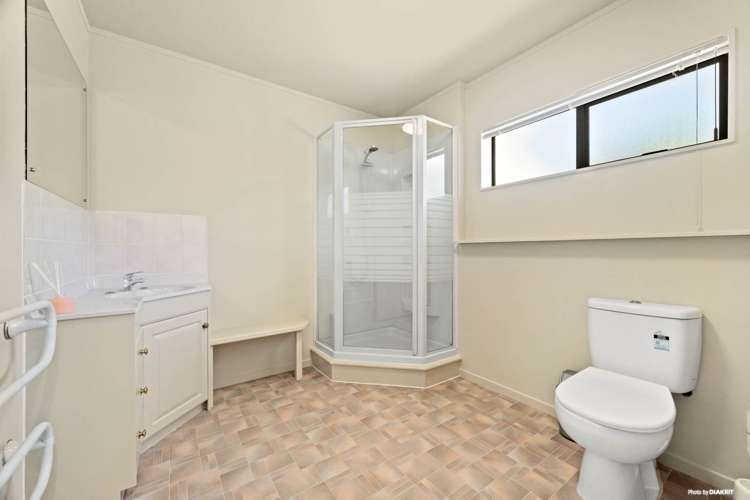 70 Okura River Road Okura_16