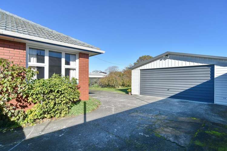 372 Breezes Road Aranui_16