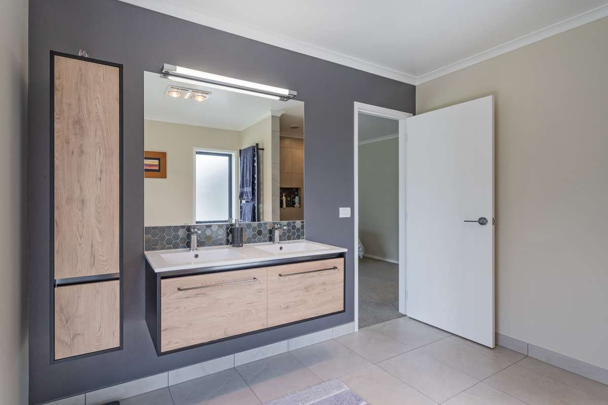 2 Admiral Drive_4