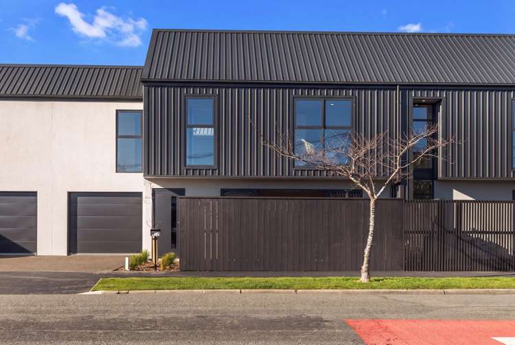 1/2 Allard Street St Albans_12