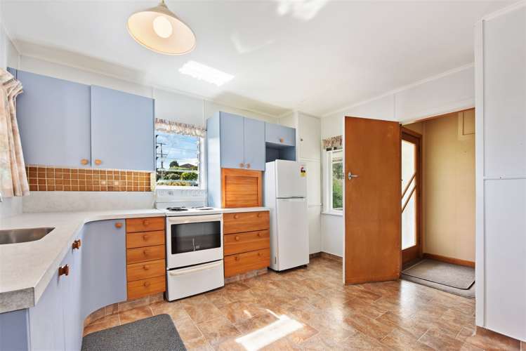 102 The Ridgeway Stoke_7