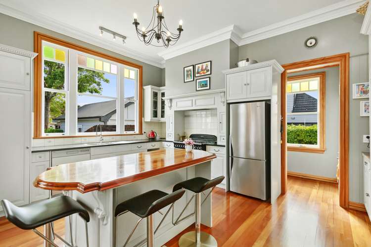 18 Whites Line West Woburn_6