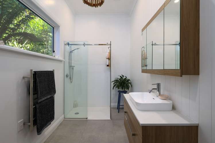 819 Eighty Eight Valley Road Wakefield_14