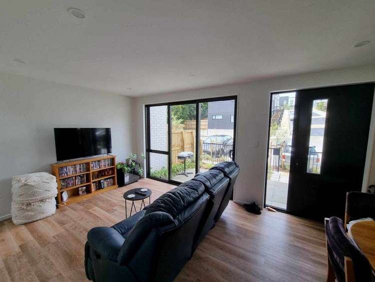 34 Tokai Place Glen Eden_5