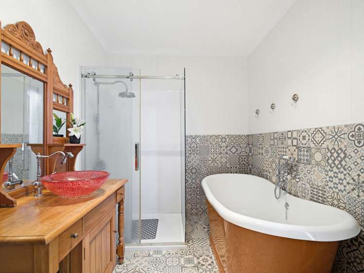 1200 Caroline Road Mayfair_10