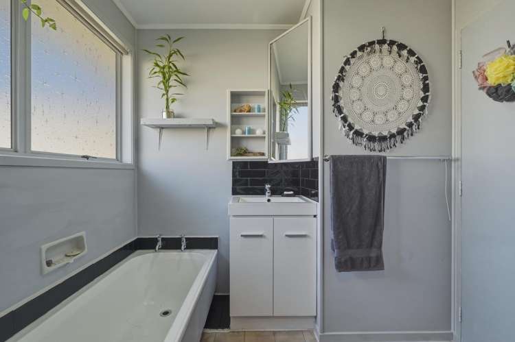 12A Gordon Road Western Heights_12