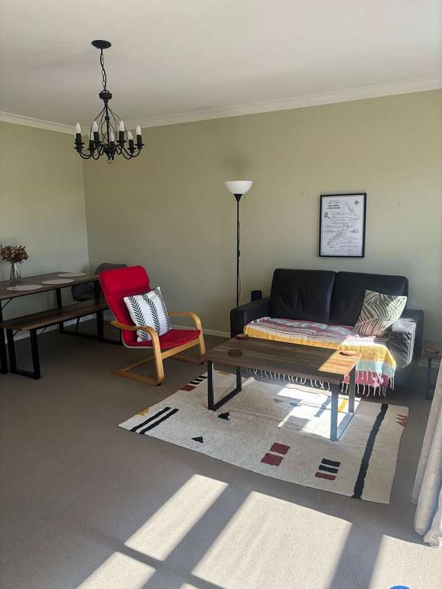 2/32 Greenwood Road Havelock North_2