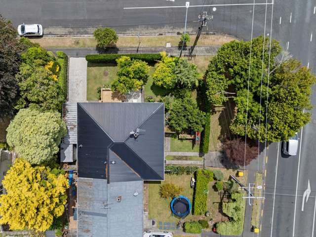 755 River Road Chartwell_2