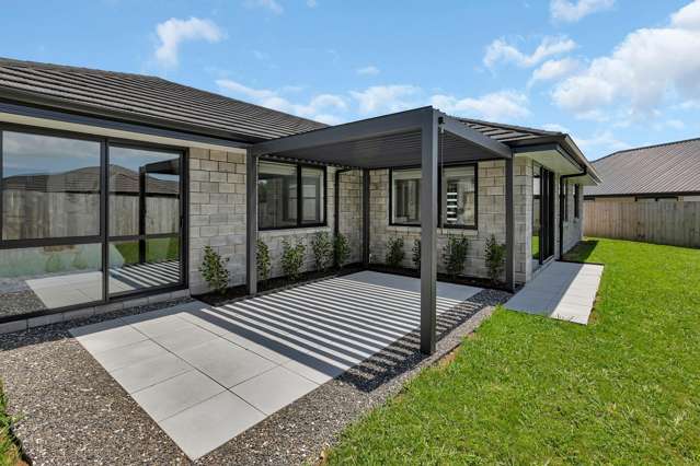 Must View - Luxury Living!