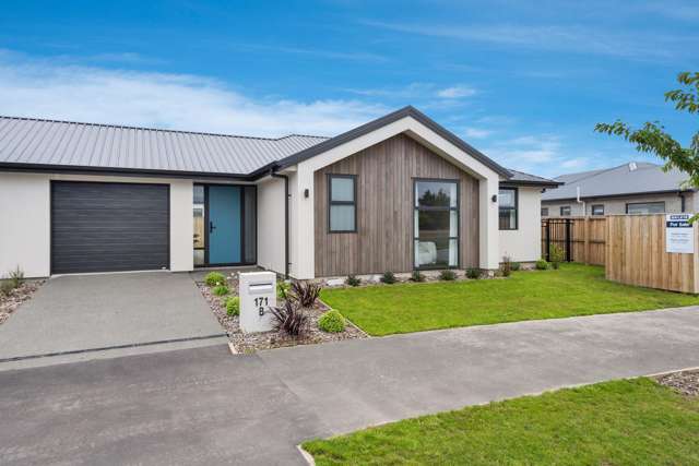 Last one left - Don't miss out