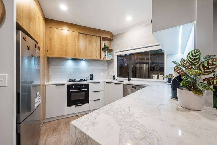 21c Howe Street Howick_13