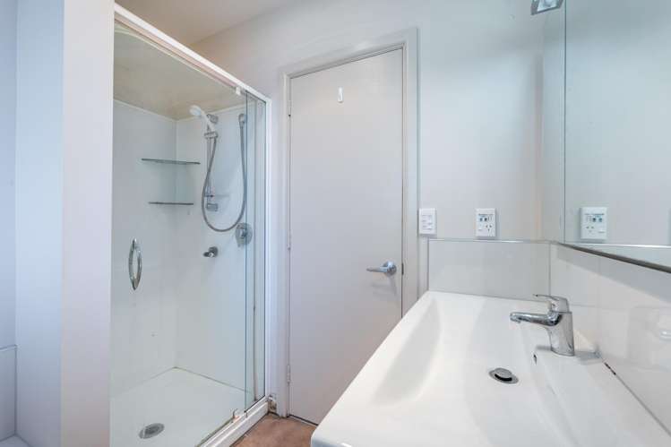 24 Hill View Crescent Highfield_22