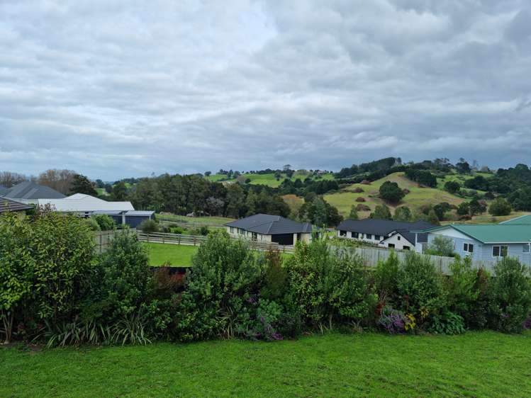 4 Hebe Lane Maungaturoto_8