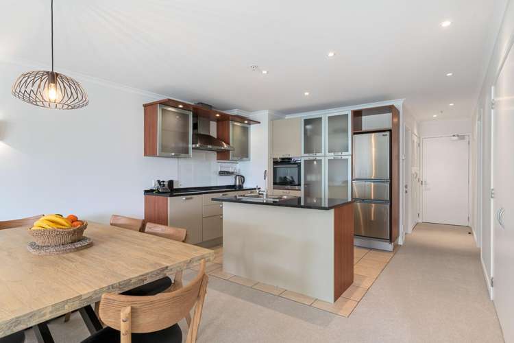 206/136 Marine Parade Mt Maunganui_6
