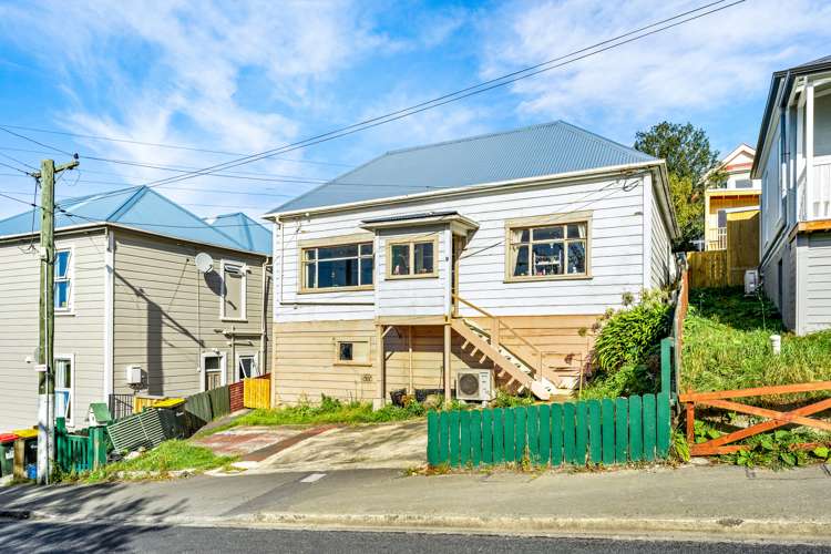 9 Leckhampton Court Clyde Hill_13