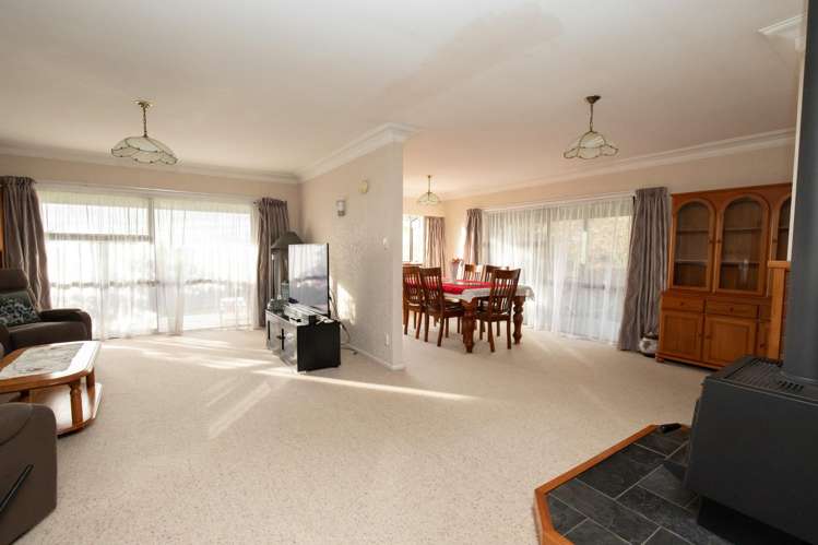 9 McClean Place Ngatea_5